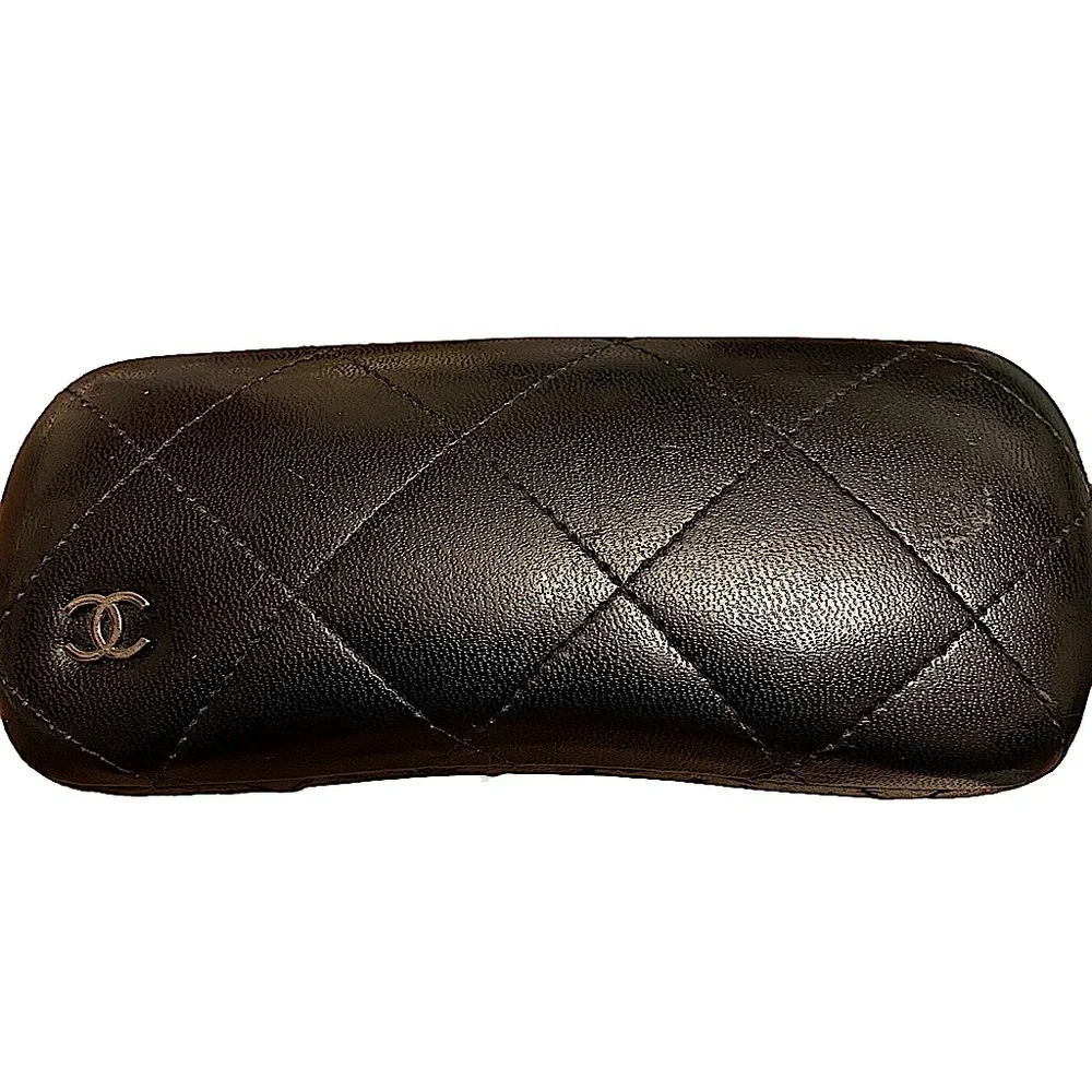 Chanel Black Leather Diamond Stitch Logo Eyeglasses Empty Hard-case. - Picture 1 of 2